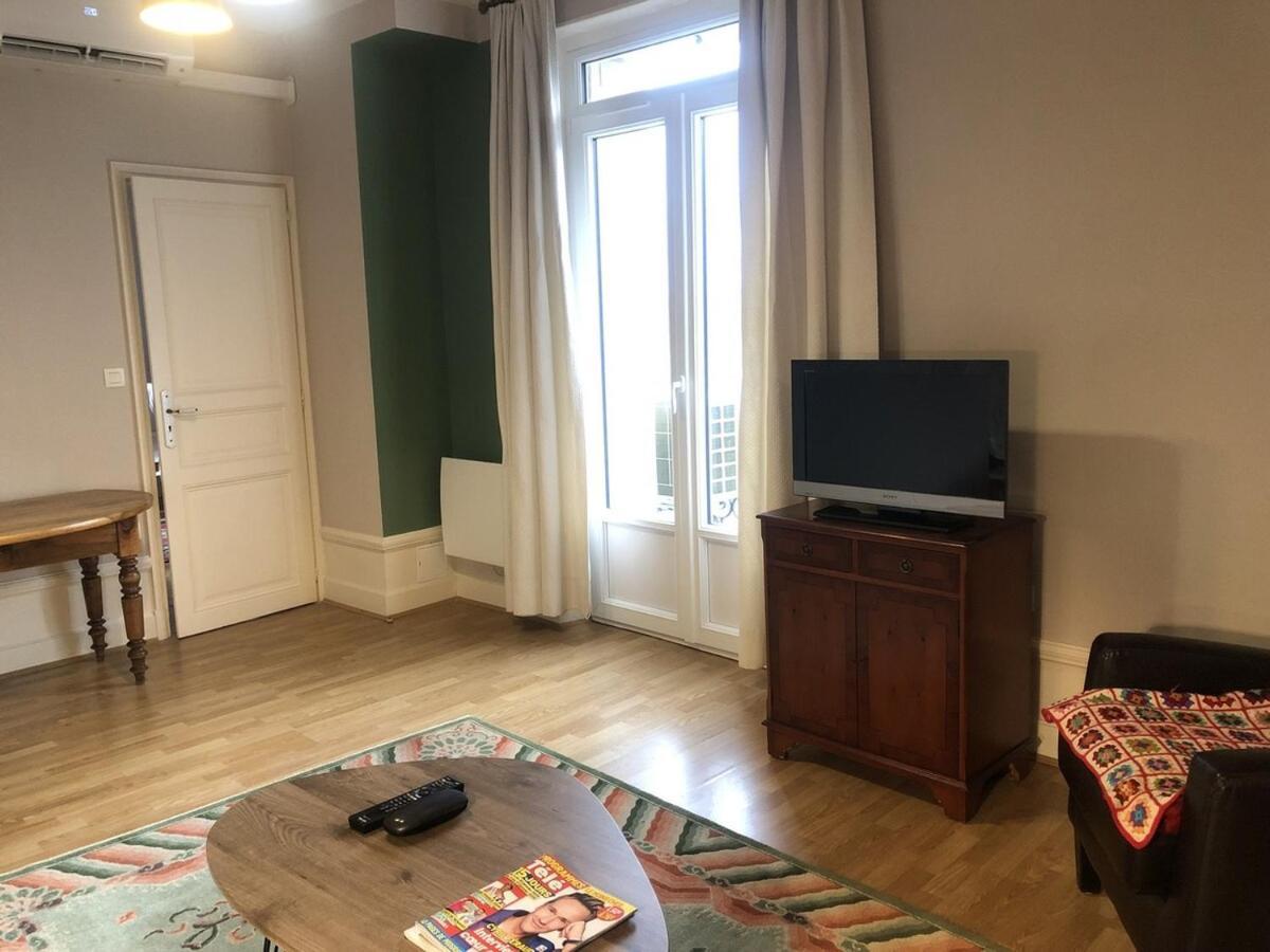 Appartement Appartement T2 60 M2 L'Albion Vue Lac 1 Chambre Parking Et Piscine, Centre-Ville